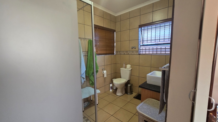 1 Bedroom Property for Sale in Vredenhof Sh Free State